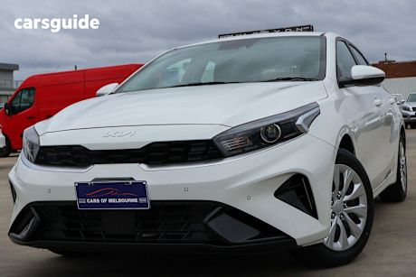 White 2022 Kia Cerato Hatch S F