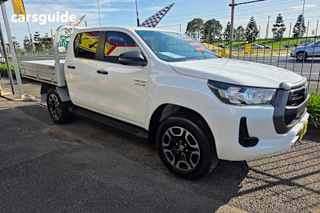 White 2022 Toyota Hilux Ute Tray SR 4X4