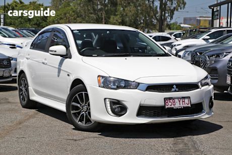 White 2017 Mitsubishi Lancer Sedan ES SPORT F