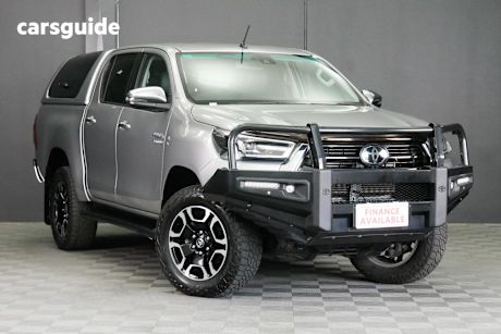 Silver 2020 Toyota Hilux Double Cab Pick Up Sr5 (4X4)