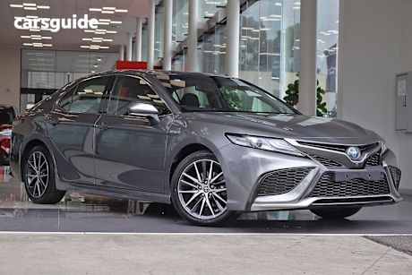 Silver 2021 Toyota Camry Sedan Sl