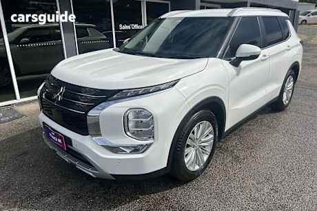 White 2022 Mitsubishi Outlander SUV LS F
