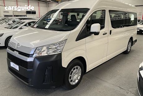 White 2019 Toyota HiAce Bus Commuter (12 Seats)