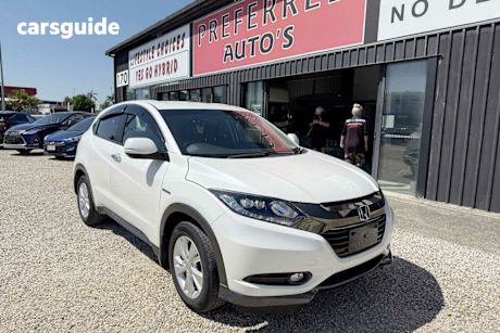 White 2016 Honda Vezel Hatch
