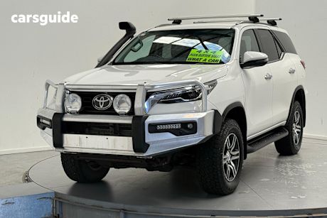 White 2022 Toyota Fortuner Wagon Gxl
