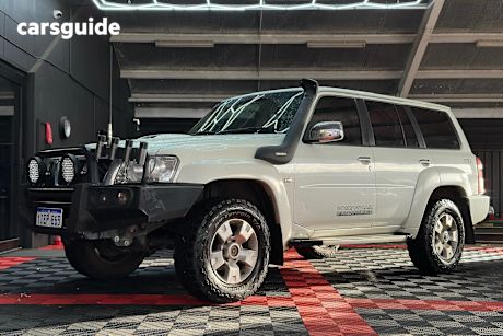 White 2014 Nissan Patrol Wagon St (4X4)