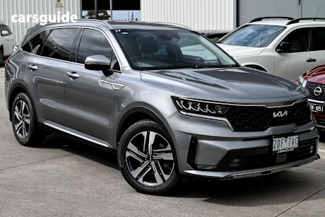 Grey 2023 Kia Sorento SUV SPORT+ 4X4