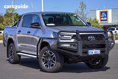 Silver 2024 Toyota Hilux Double Cab Pick Up Sr5 48V (4X4)