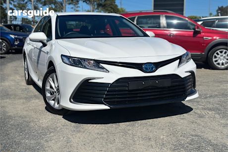 White 2024 Toyota Camry Sedan Ascent Hybrid