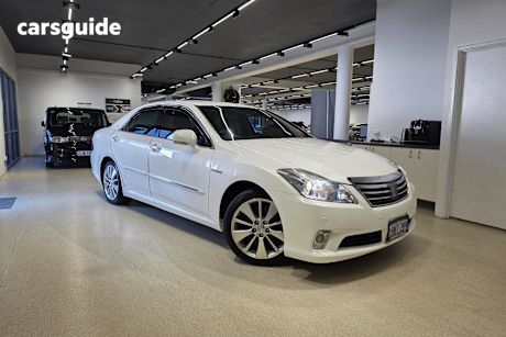 White 2012 Toyota Crown Sedan GWS204 HYBRID (ZX000608)