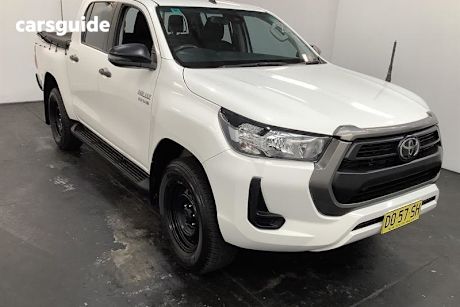 White 2021 Toyota Hilux Double Cab Pick Up Sr (4X4)