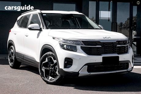 White 2025 Kia Seltos SUV SPORT F