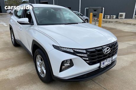 White 2022 Hyundai Tucson SUV F