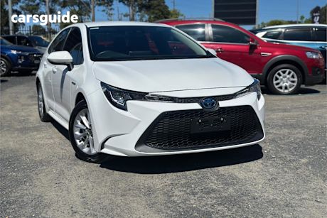 White 2022 Toyota Corolla Sedan Ascent Sport + Navi Hybrid