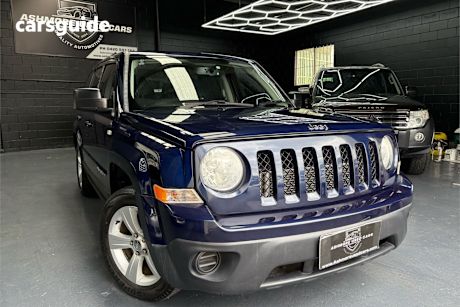 Blue 2014 Jeep Patriot Wagon Sport (4X2)