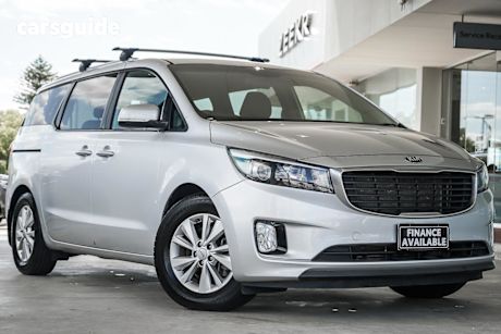 Silver 2017 Kia Carnival SUV SI F