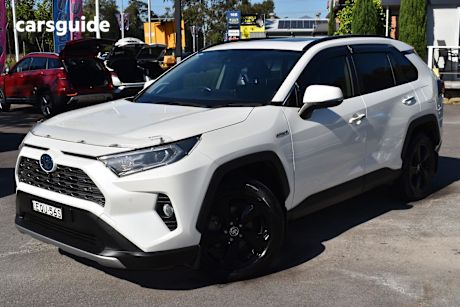White 2020 Toyota RAV4 SUV CRUISER F