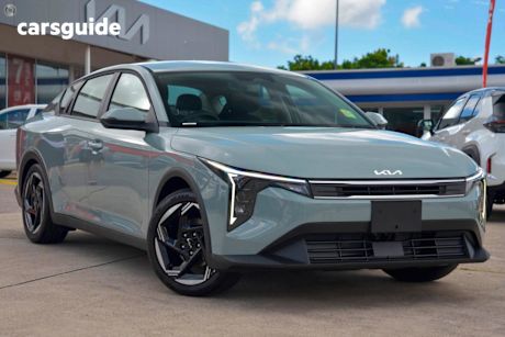Green 2025 Kia K4 Sedan SPORT+ F