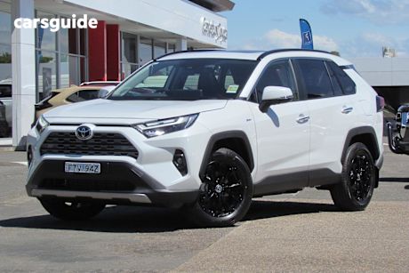 White 2025 Toyota RAV4 SUV CRUISER 4X4