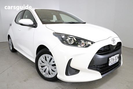 White 2023 Toyota Yaris Hatch ASCENT SPORT F