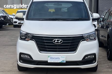 White 2018 Hyundai Imax Wagon Active