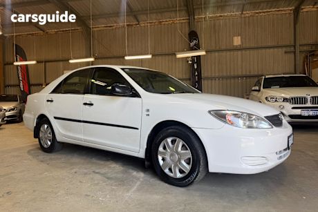 White 2003 Toyota Camry Sedan ALTISE