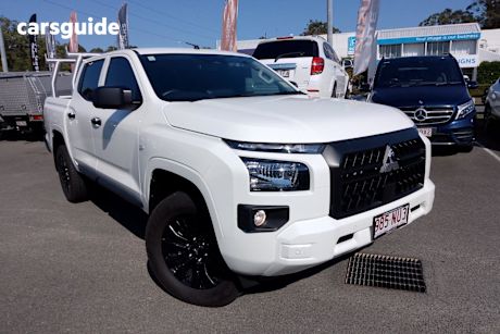 White 2025 Mitsubishi Triton Ute Tray GLX R