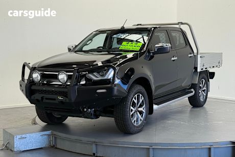 Black 2023 Isuzu D-MAX Crew Cab Chassis Ls-U (4X4)