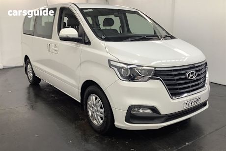 White 2018 Hyundai Imax Wagon Active