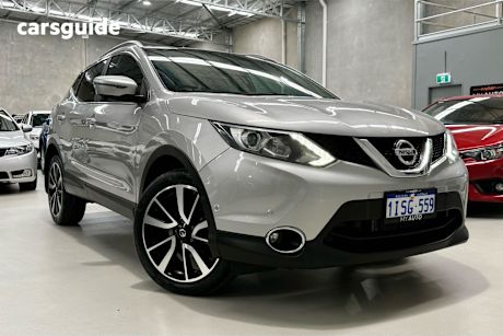Silver 2014 Nissan Qashqai Wagon Ti (4X2)