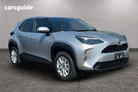 Silver 2022 Toyota Yaris Cross SUV GX F