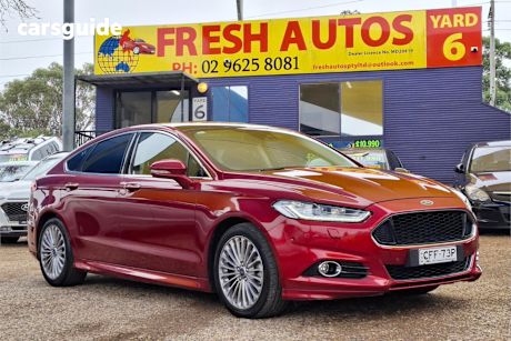 Red 2015 Ford Mondeo Hatchback Titanium