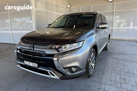Silver 2019 Mitsubishi Outlander SUV LS F