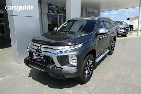 Grey 2019 Mitsubishi Pajero Sport Wagon Exceed (4X4) 7 Seat