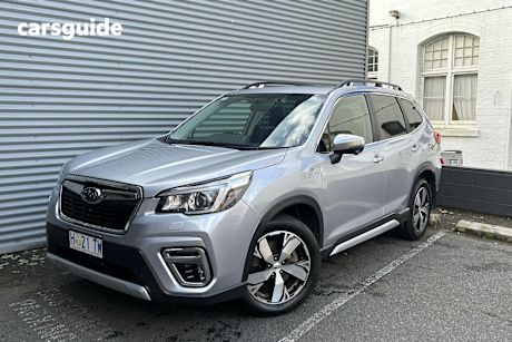 Silver 2018 Subaru Forester SUV 2.5I-S 4WD