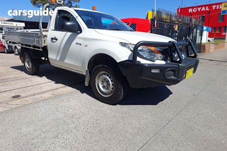 White 2017 Mitsubishi Triton Ute Tray GLX R
