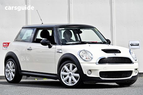 White 2009 Mini Hatch Hatch COOPER S F