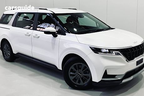 White 2023 Kia Carnival SUV S F