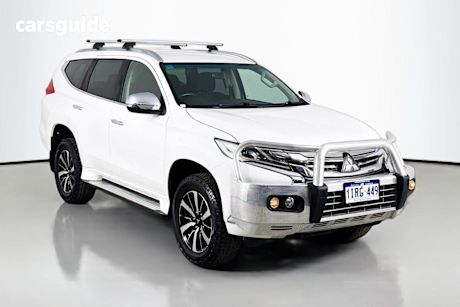 White 2017 Mitsubishi Pajero Sport Wagon Glx (4X4) 5 Seat