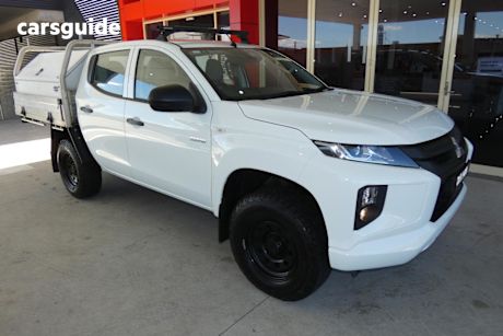 White 2021 Mitsubishi Triton Double Cab Chassis Glx (4X4)