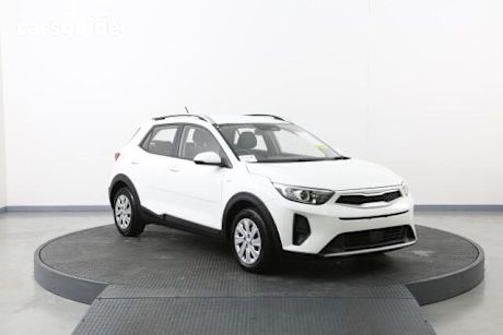 White 2022 Kia Stonic Wagon S