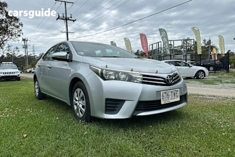 Silver 2014 Toyota Corolla Sedan Ascent