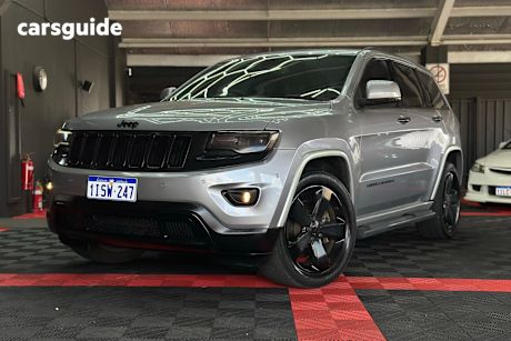 Silver 2013 Jeep Grand Cherokee SUV LIMITED 4X4