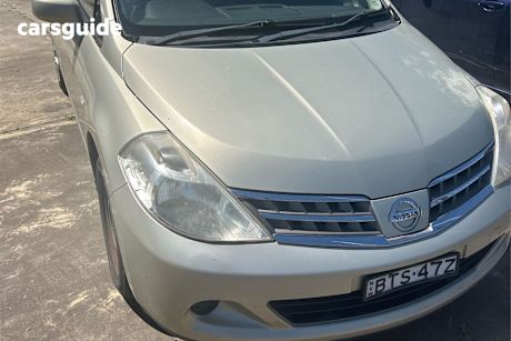 Gold 2010 Nissan Tiida Hatchback St