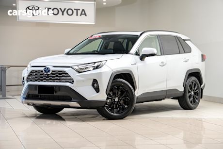 White 2024 Toyota RAV4 SUV CRUISER 4X4