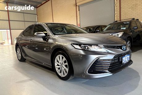 Silver 2021 Toyota Camry Sedan ASCENT F