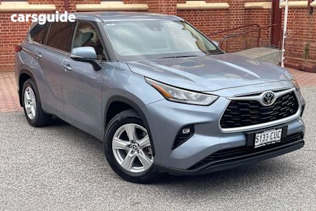 Blue 2022 Toyota Kluger SUV GX F