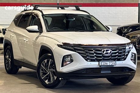 White 2021 Hyundai Tucson SUV ELITE F