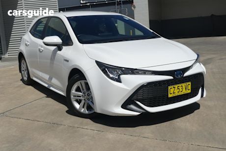 White 2020 Toyota Corolla Hatchback Ascent Sport (Hybrid)