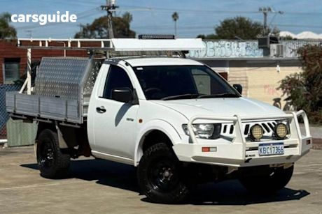 White 2009 Mitsubishi Triton Ute Tray GL R